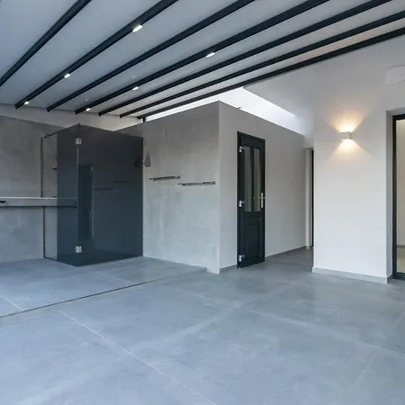 Sithoniars Luxury 2nd Floor Roofgarden With Unique Seaview Apartment